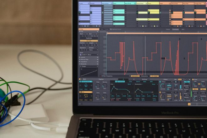 Ableton Live 12 ora anche a rate