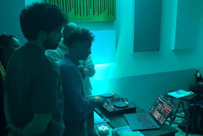 Dj Chiama Futuro: il progetto di inclusione sociale giovanile che insegna il mestiere del DJ