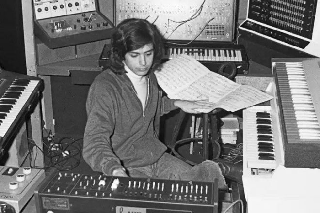 Tutta l’elettronica sta nel nuovo libro di Jean-Michel Jarre