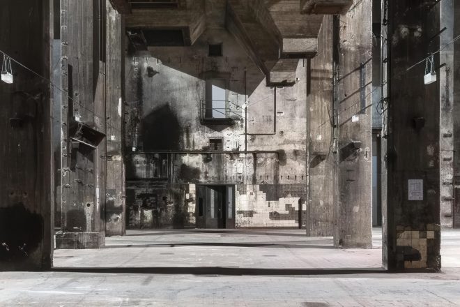 Il Berghain apre le porte a tutti per la mostra “Liminals” di Pierre Huyghe
