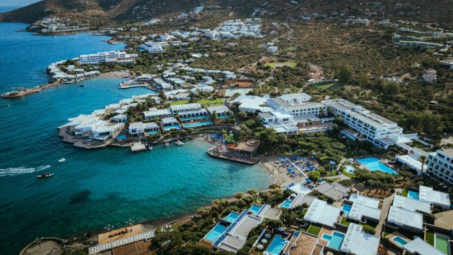 BATELEUR FESTIVAL ARRIVA A CRETA IN UN RESORT A CINQUE STELLE CON FESTE ALL'APERTO, BENESSERE E DJ INTERNAZIONALI