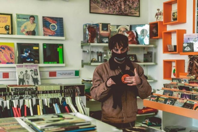 Dove Gira: Disconutshot