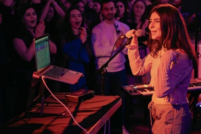 Aperte le iscrizioni per Ex Aequa, il programma gratuito per artist* under 35