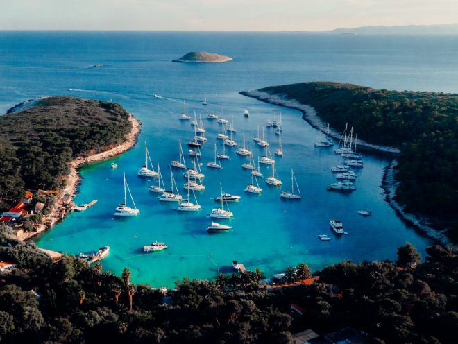 Yacht Week festeggia 20 anni con una collaborazione esclusiva con Ultra Europe